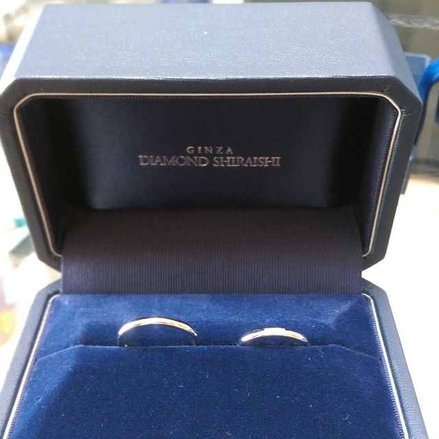 【銀座ダイヤモンドシライシの口コミ】 キラキラがいっぱいのかわいい指輪はいつでも買えるので、とにかくシンプ…