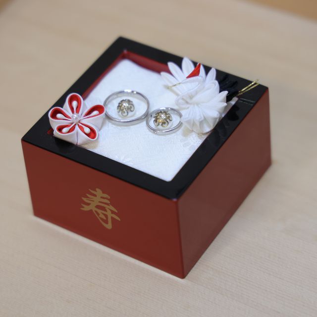 【STAR JEWELRY(スタージュエリー)の口コミ】 シンプルだけれどきれいな結婚指輪が理想でした。
もともとスタージュエリ…