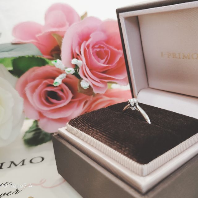 【アイプリモ(I-PRIMO)の口コミ】 指輪が高く持ち上がっているのでこぶりなダイヤでも良く目立ちます。また…