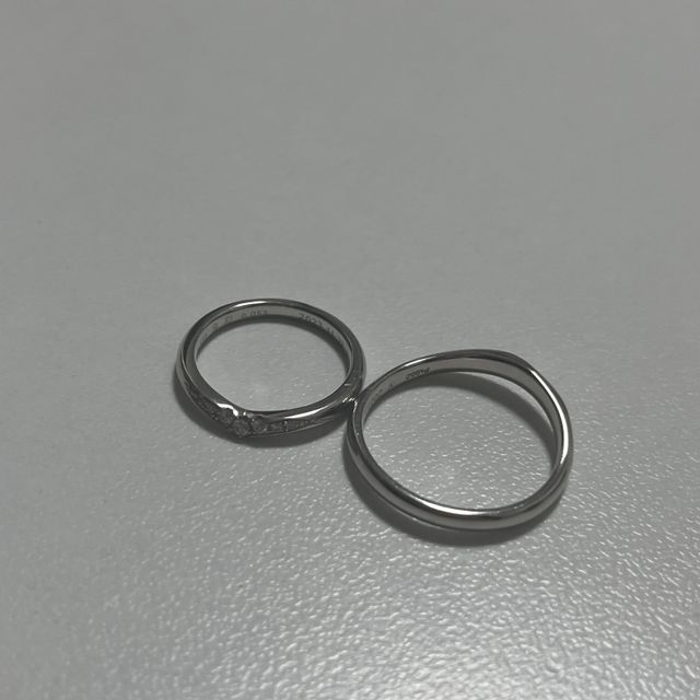 【銀座ダイヤモンドシライシの口コミ】 ふとした瞬間に手元を見るとキラリと光るダイヤがとても綺麗で癒されます…