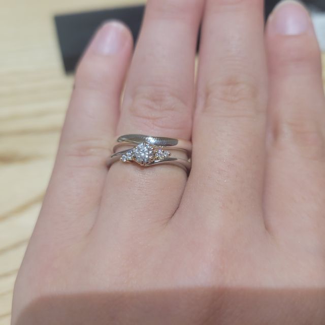 【出雲結(いずもゆい)の口コミ】 他にないデザインと色の入り方で気に入りました。また特に良かったのはセ…