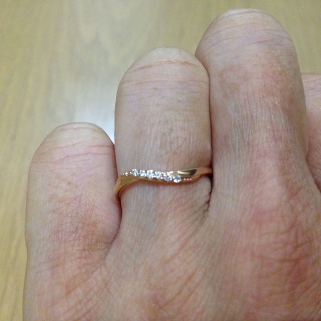 【canal4℃(カナルヨンドシー)の口コミ】 デザイン重視で、ピンクゴールドでちょっとゆがんだ形が欲しくて、店頭で…