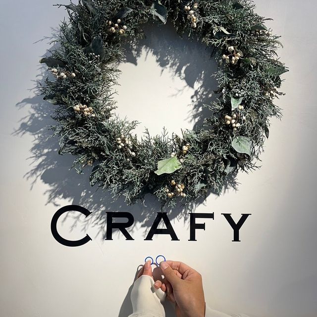 【CRAFY(クラフィ)の口コミ】 p950の甲丸ストレートデザイン。
2本セットで26万円弱。

彼はハーフのみ…