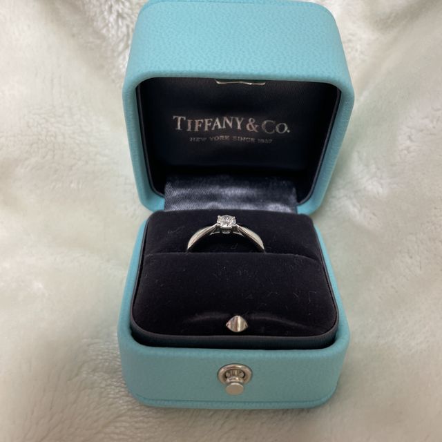 【ティファニー(Tiffany & Co.)の口コミ】 ハーモニーシリーズはとっても指が綺麗に見える指輪です！日常生活でつけ…