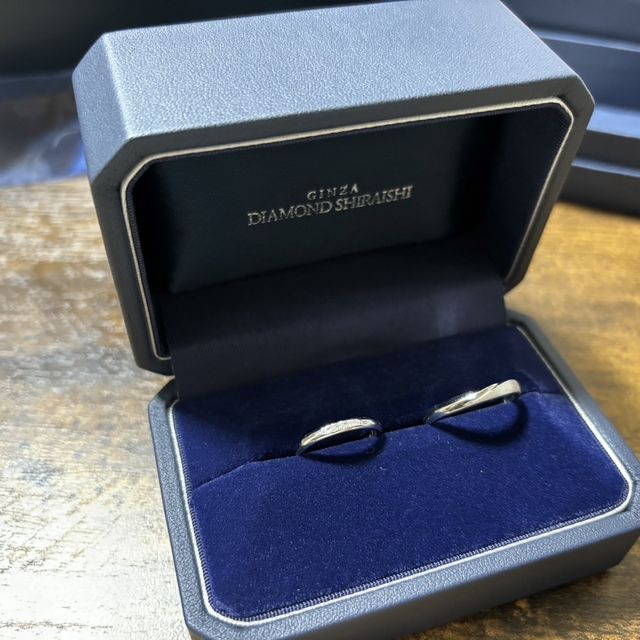 【銀座ダイヤモンドシライシの口コミ】 価格はふたつ合わせて250千円いかないくらいです。ほかの指輪専門店も見に…