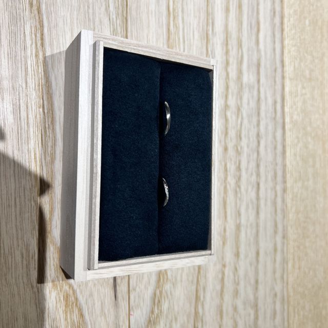 【出雲結(いずもゆい)の口コミ】 デザインが良かった。
彼が艶消ししたときのデザインを気に入り、決めまし…