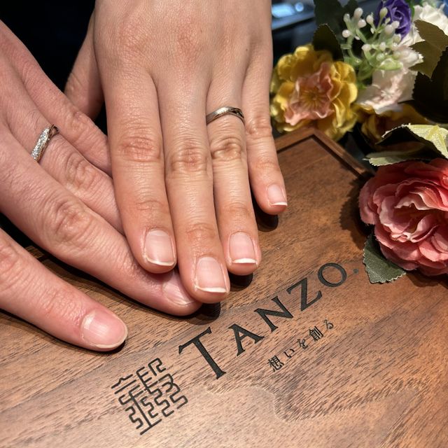 【TANZO.(鍛造指輪)の口コミ】 自分たちでベースの指輪素材から選んで、デザインを決めさせていただきま…