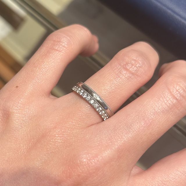 【銀座ダイヤモンドシライシの口コミ】 エタニティリングはゴージャスになりすぎるかなと思っていたのですが、リ…