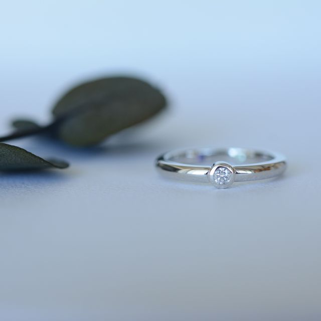 【CRAFY(クラフィ)の口コミ】 普段使いしやすくファッションに溶け込むように、ダイヤは小さめにして、…