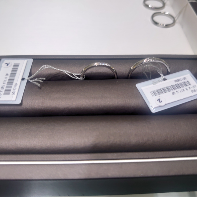 【アイプリモ(I-PRIMO)の口コミ】 ストレートとウェーブの中間のデザイン。(ストレートだけど斜めにラインが…