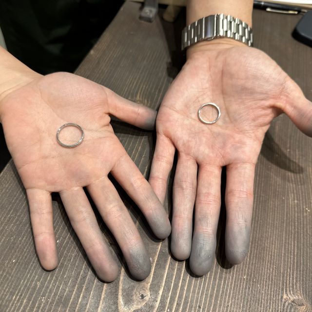 【鎌倉彫金工房の口コミ】 ・どうせお金を出して指輪を買うなら2人で手をかけた思いのこもった指輪に…