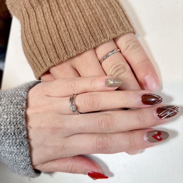 【efu(エフ) ※旧「一新堂(ISSHINDO) 」の口コミ】 セット価格がリーズナブルな所と重ね付けすることにより女性らしさが引き…