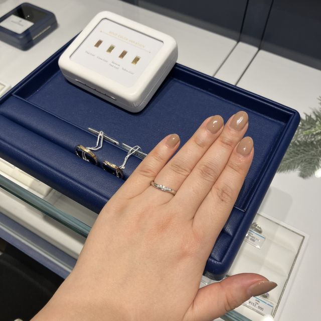 【銀座ダイヤモンドシライシの口コミ】 銀座ダイヤモンドシライシさんの指輪はシンプルなデザインが多いイメージ…