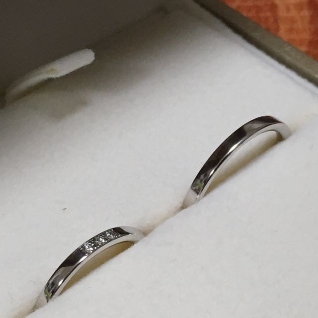 【D&D 144の口コミ】 シンプルかつ上品なデザイン、かつプラチナ素材で探しました。
足を好きな…