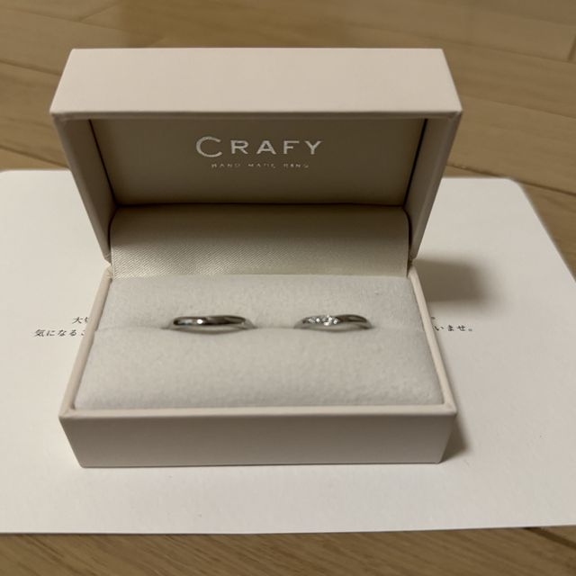 【CRAFY(クラフィ)の口コミ】 結婚指輪2本で手の届きやすい価格でした。細やかなデザインや組み合わせ、…
