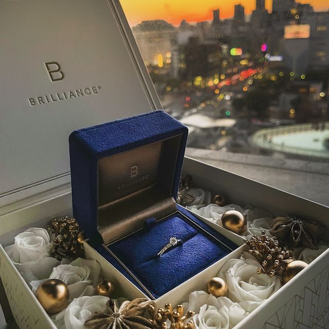 【BRILLIANCE+(ブリリアンスプラス)の口コミ】 シンプルなデザインが彼女の好みで、2人でじっくり考えてこちらを選びまし…