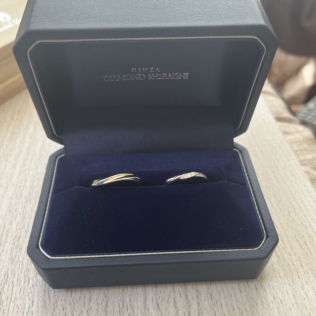 【銀座ダイヤモンドシライシの口コミ】 指輪のデザインはブーケというデザインを選びました。試着をさせてもらっ…