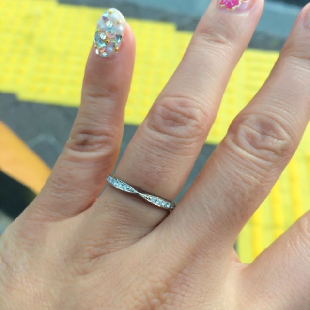 【ENUOVE(イノーヴェ)の口コミ】 キラキラ輝くように石が散りばめられているものを探しており、でもありき…