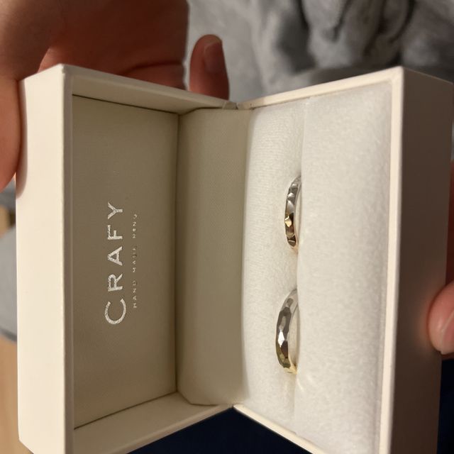 【CRAFY(クラフィ)の口コミ】 自分達で作れるので愛着がとても湧きます。
素材や表面の加工など全て自分…