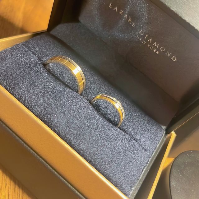 【ラザール ダイヤモンド(LAZARE DIAMOND)の口コミ】 シンプルで華奢な指輪よりも、少し太めの太くてタイプで探していました。…