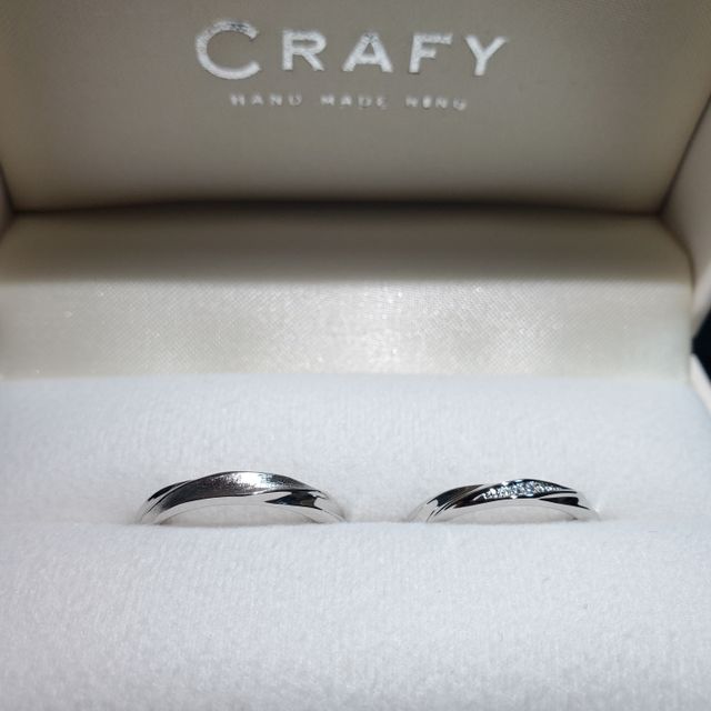 【CRAFY(クラフィ)の口コミ】 シンプルさを意識してデザインしました。
色々なデザインのシンプルリング…