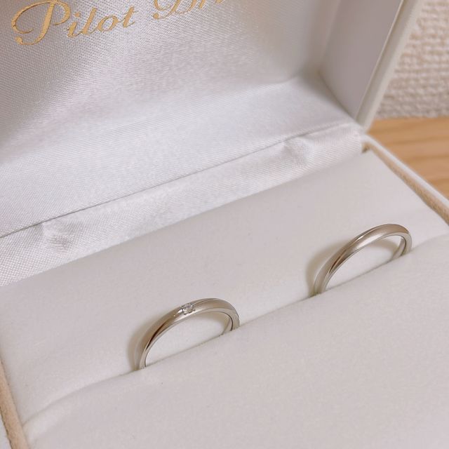 【PILOT BRIDAL(パイロットブライダル)の口コミ】 Pilot Bridal新作の結婚指輪!
マットベースに光沢ラインが映える
とても美…