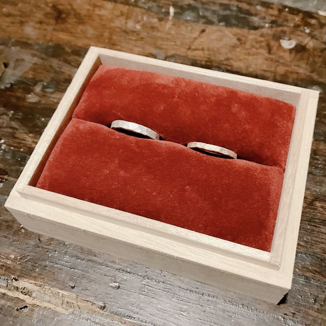 【ichi(イチ)の口コミ】 シンプルで飽きないデザインにしました。よく見かけるシルバーの甲丸デザ…