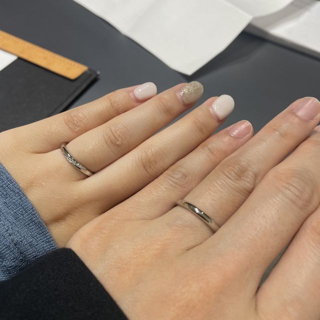 【出雲結(いずもゆい)の口コミ】 シンプルのデザインがよく着け心地も違和感がなくとてもいいです。プラチ…