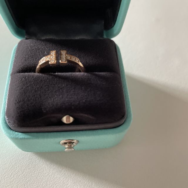 【ティファニー(Tiffany & Co.)の口コミ】 デザインがとにかく可愛いです。どんな服にも合いますし、普段使いができ…