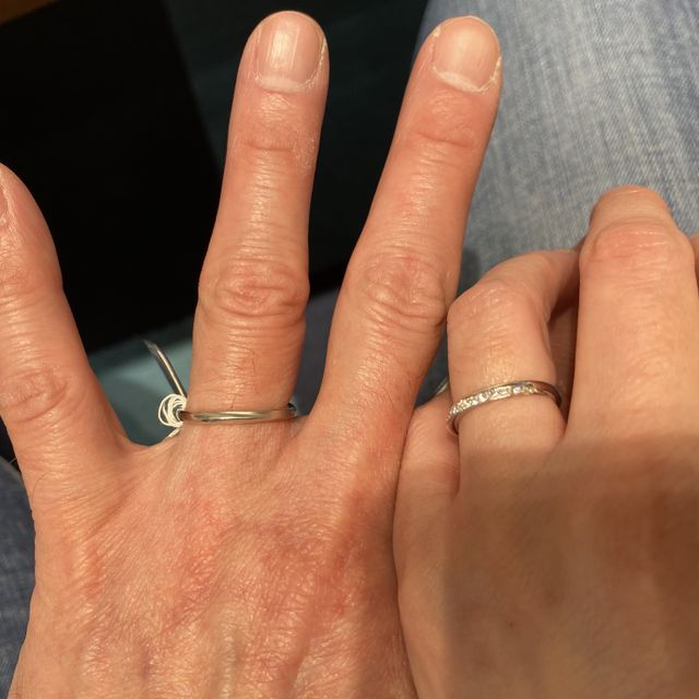 【銀座ダイヤモンドシライシの口コミ】 とてもキラキラしていて
上からも下からも真上から見てもとっても綺麗で
…