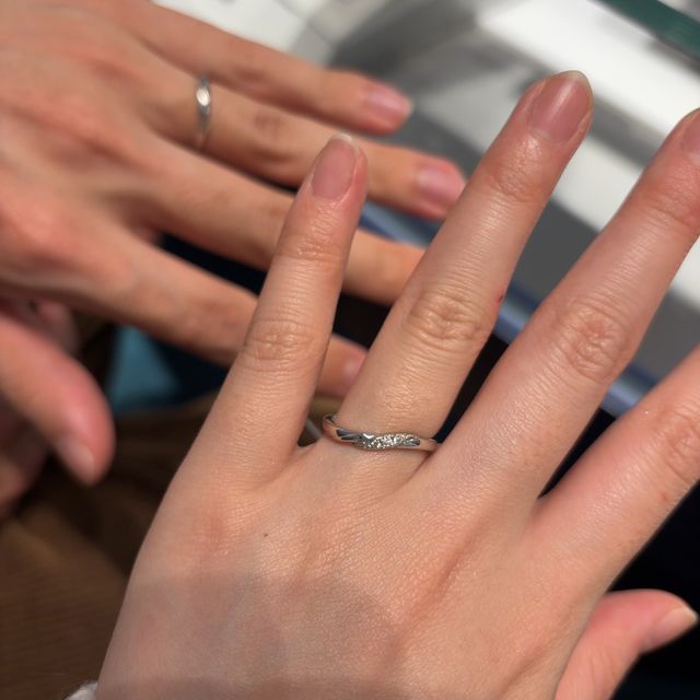 【銀座ダイヤモンドシライシの口コミ】 ダイヤモンド付きの指輪を求めてお伺いしました。お店の名前に「ダイヤモ…