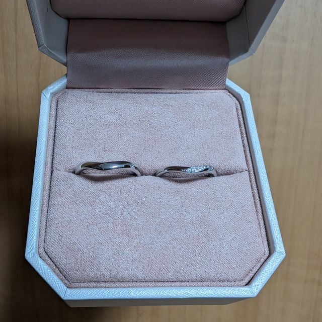 【TRECENTI(トレセンテ)の口コミ】 V字のデザインで探してましたが、他のブランドよりしっくりくるディテール…