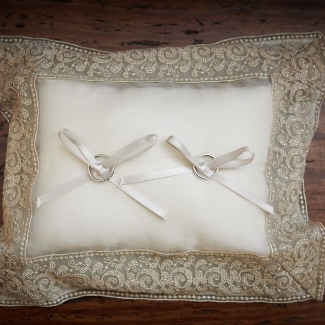 【銀座ダイヤモンドシライシの口コミ】 つるんとしたデザインで、どんな服にも場面にも合います。いい意味で「結…