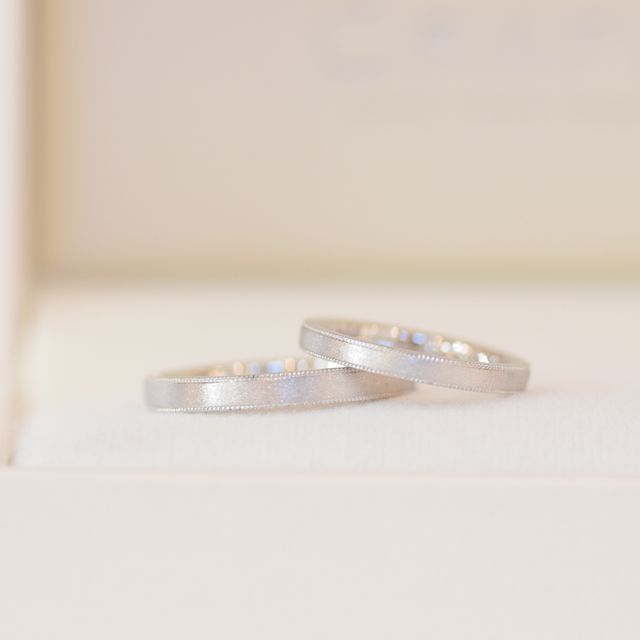 【CRAFY(クラフィ)の口コミ】 指輪のデザインはパッと見はシンプルにして、少しオリジナルを入れた感じ…