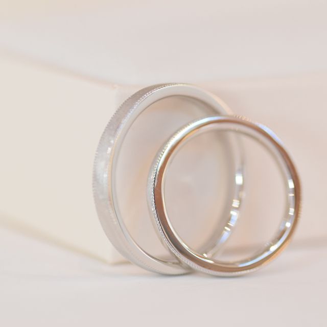 【CRAFY(クラフィ)の口コミ】 指輪のデザインはパッと見はシンプルにして、少しオリジナルを入れた感じ…