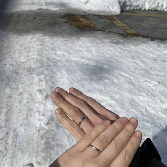 【LEGAN(レガン)の口コミ】 自分でオリジナルのダイヤを選択できました。
３つのうち、真ん中にピンク…