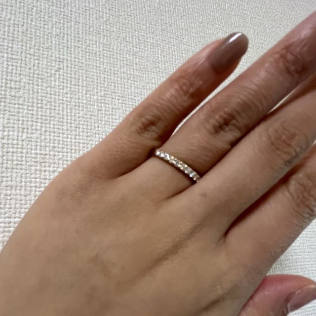 【アイプリモ(I-PRIMO)の口コミ】 ピンクゴールドのハーフエタニティを検討していました。レール留めなど、…