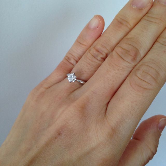 【JewelryApple(ジュエリーアップル)の口コミ】 指輪の職人さんに頼みました。オリジナルのものがよかったからです。ダイ…