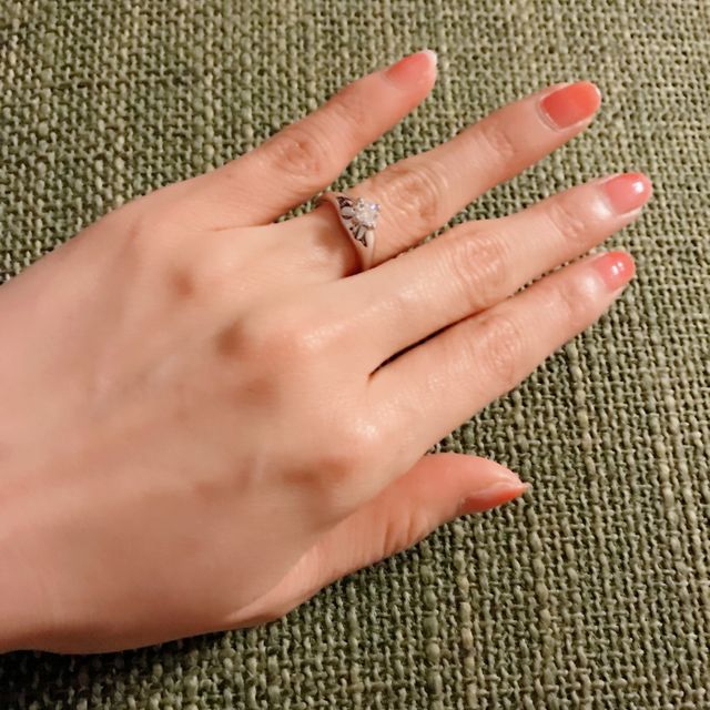 【ブルガリ(BVLGARI)の口コミ】 やはりブルガリというブランドが決め手になりました。デザインも私の好み…