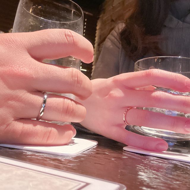 【銀座ダイヤモンドシライシの口コミ】 この指輪のデザインはシンプルで人を選ばず、誰でも似合う指輪のデザイン…