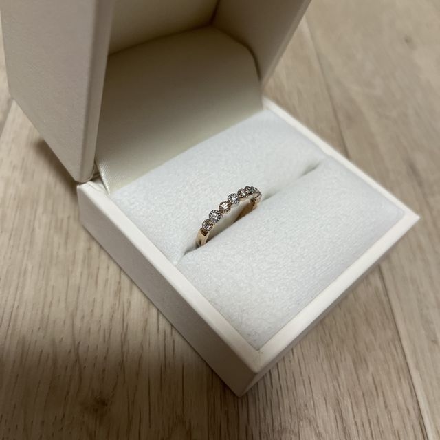 【AMOUR AMULET(アムール・アミュレット)の口コミ】 結婚指輪はシンプルなものにしたくなくて、でも普段使いできて、なるべく…