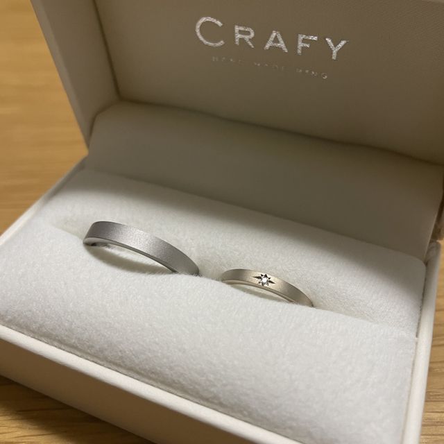 【CRAFY(クラフィ)の口コミ】 新婦ホワイトゴールド、新郎チタンで作成。チタンは特殊な金属であるため…