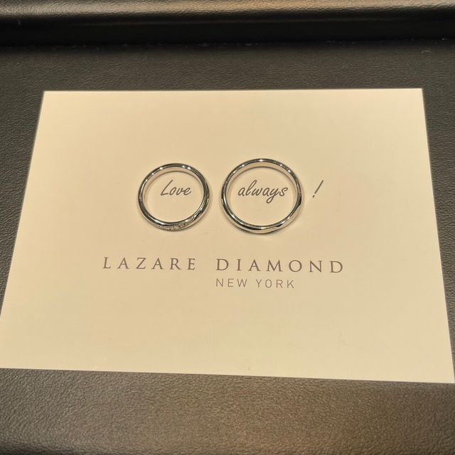【ラザール ダイヤモンド(LAZARE DIAMOND)の口コミ】 特に男性の指輪のデザインがスタイリッシュでかっこいいと感じたのが購入…