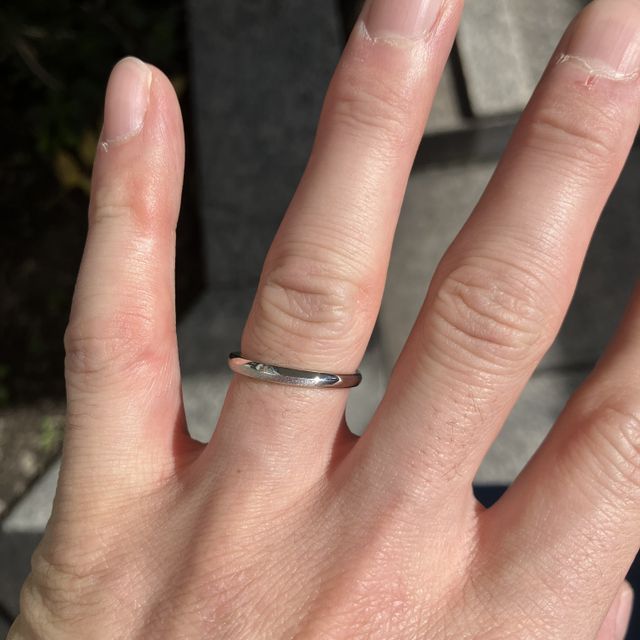 【銀座ダイヤモンドシライシの口コミ】 ステキな指輪で、着け心地も良く、最高です。こんな指輪に出会えるなんて…