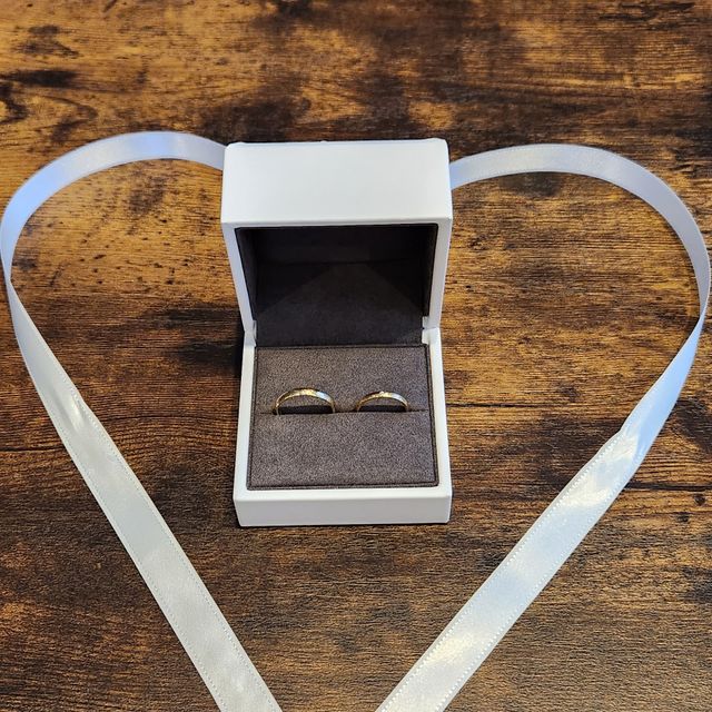 【One&Only(ワンアンドオンリー)の口コミ】 指輪のデザインが変わってて個性的な感じもして色も何色もあるので色味に…