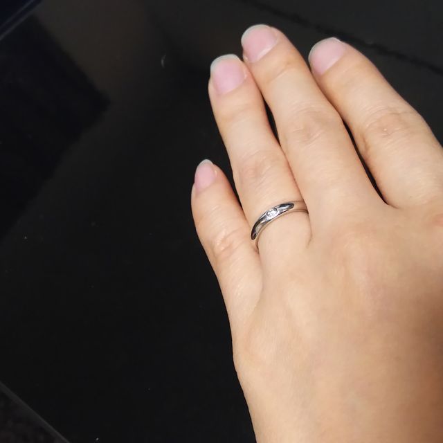 【ハリー・ウィンストン(Harry Winston)の口コミ】 日頃からつけていたいので、婚約指輪っぽい大きな石がついているのはやめ…