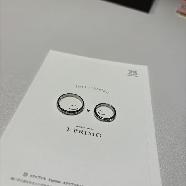 【アイプリモ(I-PRIMO)の口コミ】 斜めに窪みのラインをつけたデザインがポイントで、シンプルで飽きのこな…