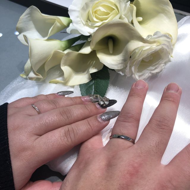 【アイプリモ(I-PRIMO)の口コミ】 カッティングがとてもかっこいいです。。。
光に反射してキラキラひかるの…