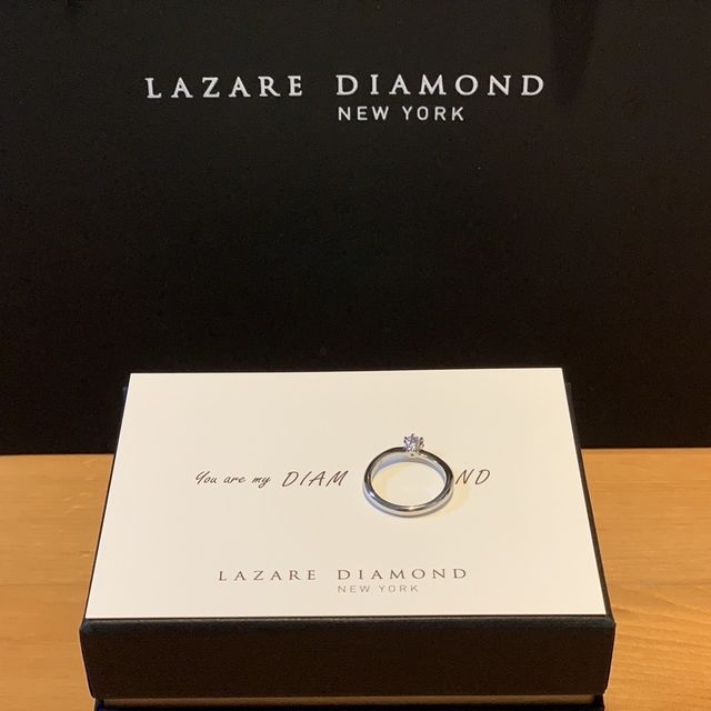 【ラザール ダイヤモンド(LAZARE DIAMOND)の口コミ】 他のお店も何店舗か伺いましたが、素人目にもダイヤモンドが一番輝いてい…