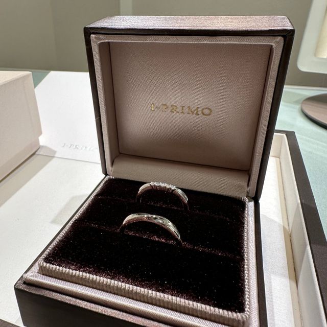 【アイプリモ(I-PRIMO)の口コミ】 珍しいVデザインの指輪がかわいかったことが一番の決め手です。他のお店に…